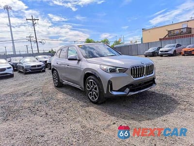 Trzecie zdjęcie samochodu z tyłu: 2026 BMW X1 XDRIVE28I VIN:WBX73EF02T5541412 - miniatura