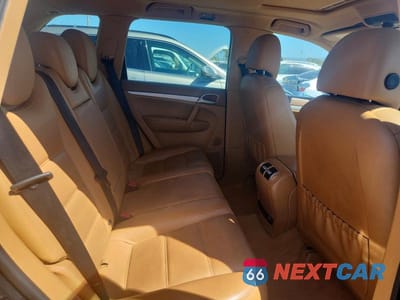 Zdjęcie 11 z 13 samochodu: 2010 PORSCHE CAYENNE VIN:WP1AA2AP4ALA05421 - miniatura