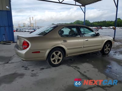 Trzecie zdjęcie samochodu z tyłu: 2001 NISSAN MAXIMA GXE VIN:JN1CA31DX1T616143 - miniatura