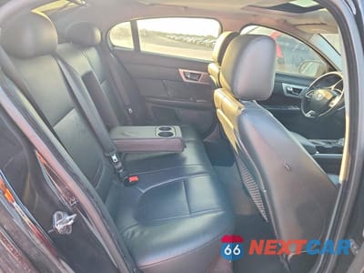 Zdjęcie 10 z 12 samochodu: 2013 JAGUAR XF VIN:SAJWJ0EF4D8S92278 - miniatura