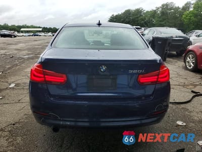 Zdjęcie 6 z 13 samochodu: 2018 BMW 320 I VIN:WBA8E1G50JNU89805 - miniatura