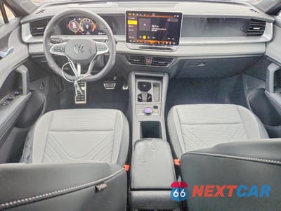 Zdjęcie 8 z 13 samochodu: 2025 VOLKSWAGEN TIGUAN SE R-LINE BLACK VIN:3VVGR7RM4SM072825 - miniatura