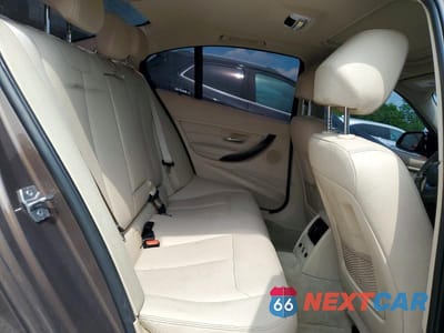 Zdjęcie 10 z 13 samochodu: 2013 BMW 328 XI VIN:WBA3B3C51DJ698082 - miniatura