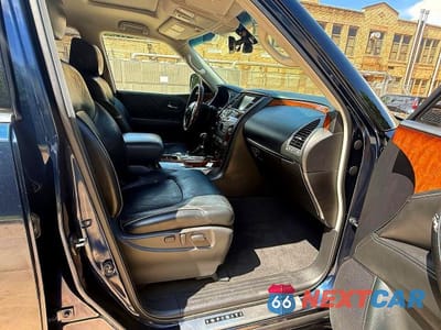 Piąte zdjęcie samochodu w środku: 2016 INFINITI QX80 BASE VIN:JN8AZ2ND3G9800027 - miniatura