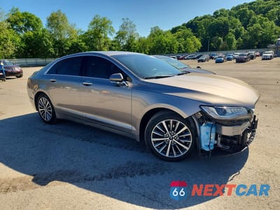 Czwarte zdjęcie samochodu z boku: 2018 LINCOLN MKZ SELECT VIN:3LN6L5D9XJR622660 - miniatura