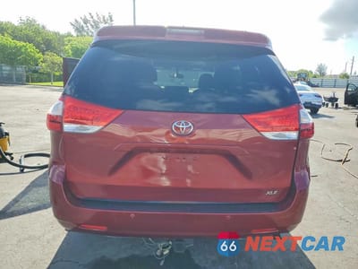 Zdjęcie 6 z 13 samochodu: 2015 TOYOTA SIENNA LIMITED 7-PASSENGER VIN:5TDYK3DC6FS639055 - miniatura