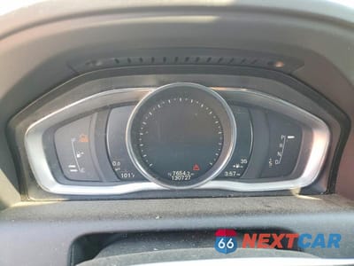 Zdjęcie 9 z 13 samochodu: 2017 VOLVO XC60 T5 DYNAMIC VIN:YV440MDR7H2222680 - miniatura