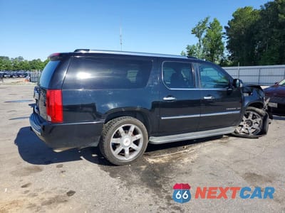 Trzecie zdjęcie samochodu z tyłu: 2011 CADILLAC ESCALADE ESV LUXURY VIN:1GYS4HEF5BR348961 - miniatura