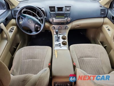 Zdjęcie 8 z 13 samochodu: 2012 TOYOTA HIGHLANDER BASE VIN:5TDZA3EH8CS019739 - miniatura