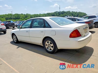 Drugie zdjęcie samochodu z przodu: 2000 TOYOTA AVALON XL VIN:4T1BF28B3YU013785 - miniatura