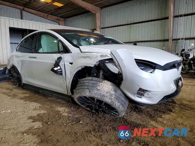 Czwarte zdjęcie samochodu z boku: 2021 TESLA MODEL X VIN:5YJXCDE29MF321579 - miniatura