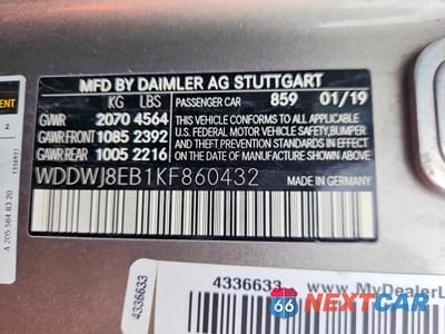 Zdjęcie 12 z 12 samochodu: 2019 MERCEDES-BENZ C 300 4MATIC VIN:WDDWJ8EB1KF860432 - miniatura
