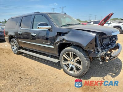 Czwarte zdjęcie samochodu z boku: 2014 CADILLAC ESCALADE ESV PLATINUM VIN:1GYS4KEF0ER145316 - miniatura