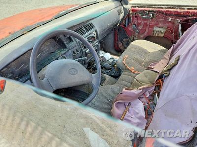 Zdjęcie 7 z 11 samochodu: 1993 TOYOTA T100 BASE VIN:JT4VD10A9P0001554 - miniatura
