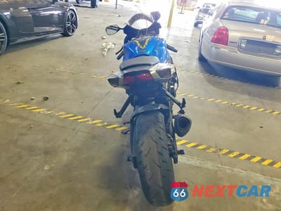 Czwarte zdjęcie samochodu z boku: 2021 SUZUKI GSX-R600 VIN:JS1GN7FA5M7100112 - miniatura