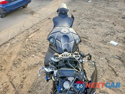 Piąte zdjęcie samochodu w środku: 2021 YAMAHA YZFR1 VIN:JYARN66E6MA001454 - miniatura