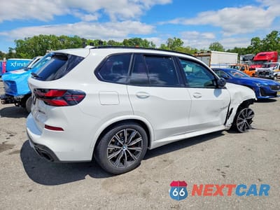 Trzecie zdjęcie samochodu z tyłu: 2026 BMW X5 M60I VIN:5UX33EU06T9384229 - miniatura