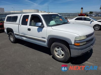 Czwarte zdjęcie samochodu z boku: 2000 CHEVROLET SILVERADO K1500 VIN:2GCEK19T9Y1318198 - miniatura