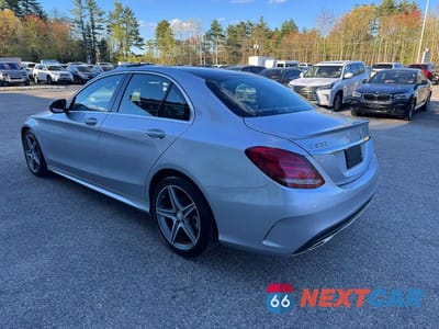 Trzecie zdjęcie samochodu z tyłu: 2016 MERCEDES-BENZ C 300 4MATIC VIN:55SWF4KB8GU110352 - miniatura