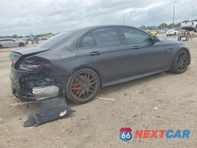 Trzecie zdjęcie samochodu z tyłu: 2021 MERCEDES-BENZ E 63 AMG-S 4MATIC VIN:W1KZF8KB0MA989734 - miniatura