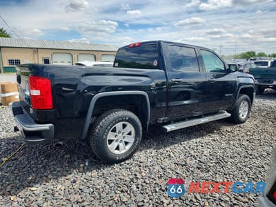 Trzecie zdjęcie samochodu z tyłu: 2018 GMC SIERRA K1500 VIN:3GTU2LEC4JG203812 - miniatura