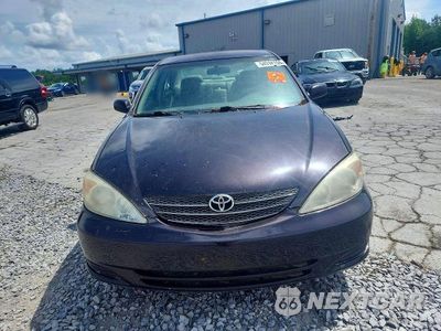 Piąte zdjęcie samochodu w środku: 2004 TOYOTA CAMRY LE VIN:4T1BE32K34U937655 - miniatura