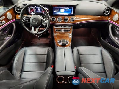 Zdjęcie 8 z 12 samochodu: 2019 MERCEDES-BENZ E 450 4MATIC VIN:WDDZF6JB1KA570990 - miniatura