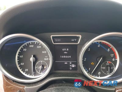 Zdjęcie 9 z 12 samochodu: 2012 MERCEDES-BENZ ML 350 BLUETEC VIN:4JGDA2EB1CA080259 - miniatura