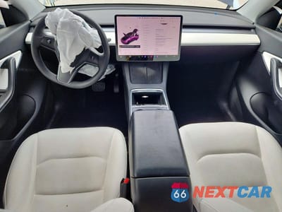 Zdjęcie 8 z 12 samochodu: 2021 TESLA MODEL Y VIN:5YJYGDEE8MF240401 - miniatura