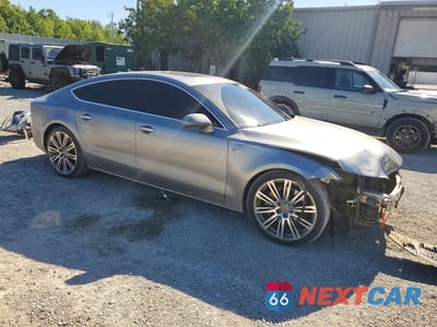 Czwarte zdjęcie samochodu z boku: 2015 AUDI A7 PREMIUM PLUS VIN:WAUWGAFC2FN032681 - miniatura