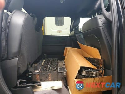 Zdjęcie 10 z 13 samochodu: 2021 RAM 3500 VIN:3C7WRTCLXMG604151 - miniatura