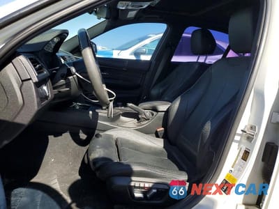 Zdjęcie 7 z 12 samochodu: 2017 BMW 320 XI VIN:WBA8A3C51HK691559 - miniatura