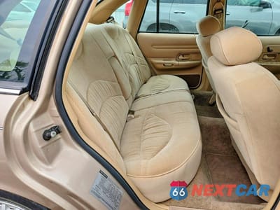 Zdjęcie 10 z 12 samochodu: 1997 FORD CROWN VICTORIA LX VIN:2FALP74W0VX218356 - miniatura