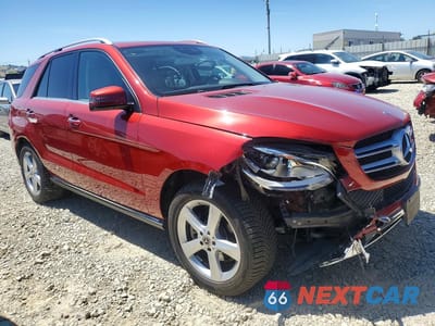 Czwarte zdjęcie samochodu z boku: 2018 MERCEDES-BENZ GLE 350 4MATIC VIN:4JGDA5HB2JB182433 - miniatura