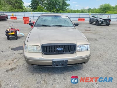 Piąte zdjęcie samochodu w środku: 2007 FORD CROWN VICTORIA POLICE INTERCEPTOR VIN:2FAHP71W87X106143 - miniatura