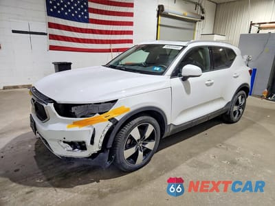 2020 VOLVO XC40 T5 MOMENTUM YV4162UK1L2288336 - główne zdjęcie licytacji z USA - miniatura