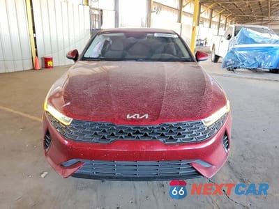 Piąte zdjęcie samochodu w środku: 2022 KIA K5 LXS VIN:5XXG14J23NG151018 - miniatura