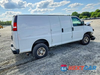 Trzecie zdjęcie samochodu z tyłu: 2020 CHEVROLET EXPRESS G2500 VIN:1GCWGAFG4L1243082 - miniatura