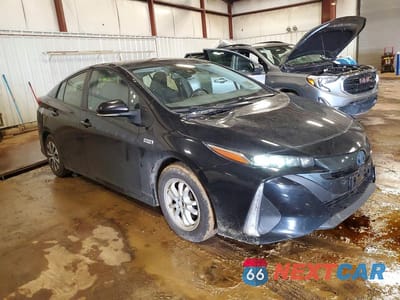 Czwarte zdjęcie samochodu z boku: 2021 TOYOTA PRIUS PRIME LE VIN:JTDKAMFP0M3189965 - miniatura