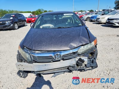 Piąte zdjęcie samochodu w środku: 2012 HONDA CIVIC LX VIN:19XFB2F53CE070638 - miniatura