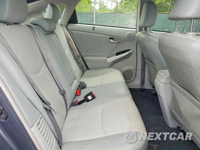 Zdjęcie 10 z 12 samochodu: 2013 TOYOTA PRIUS FOUR VIN:JTDKN3DU3D1716660 - miniatura