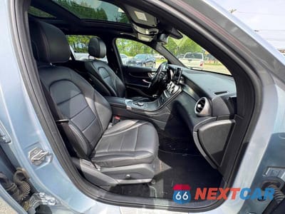 Piąte zdjęcie samochodu w środku: 2018 MERCEDES-BENZ GLC 300 4MATIC VIN:WDC0G4KB7JV102881 - miniatura
