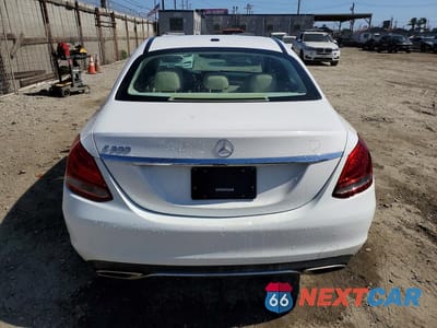 Zdjęcie 6 z 12 samochodu: 2016 MERCEDES-BENZ C 300 VIN:55SWF4JB2GU130808 - miniatura