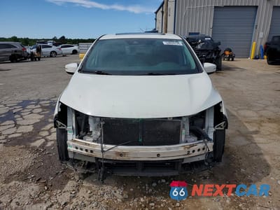 Piąte zdjęcie samochodu w środku: 2019 HONDA ODYSSEY EXL VIN:5FNRL6H75KB102353 - miniatura