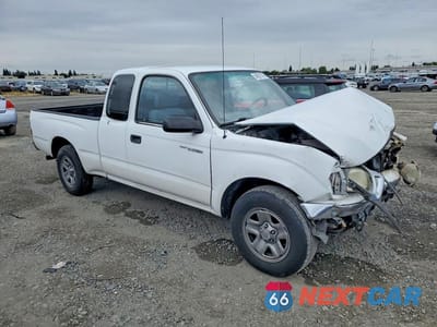 Czwarte zdjęcie samochodu z boku: 2001 TOYOTA TACOMA XTRACAB VIN:5TEVL52N01Z770638 - miniatura
