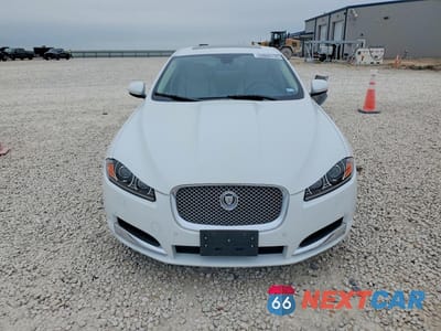 Piąte zdjęcie samochodu w środku: 2013 JAGUAR XF VIN:SAJWA0E75D8S68192 - miniatura