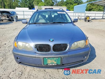 Piąte zdjęcie samochodu w środku: 2002 BMW 325 IT VIN:WBAEN33462PC10233 - miniatura