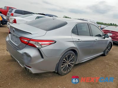 Trzecie zdjęcie samochodu z tyłu: 2020 TOYOTA CAMRY SE VIN:4T1G11AK2LU957031 - miniatura