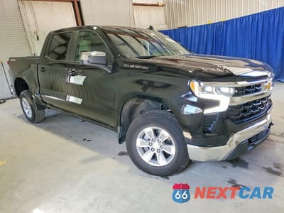 Czwarte zdjęcie samochodu z boku: 2026 CHEVROLET SILVERADO K1500 LT VIN:2GCUKDED2T1157701 - miniatura