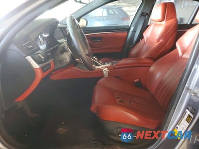 Zdjęcie 7 z 12 samochodu: 2013 BMW M5 VIN:WBSFV9C55DD096707 - miniatura
